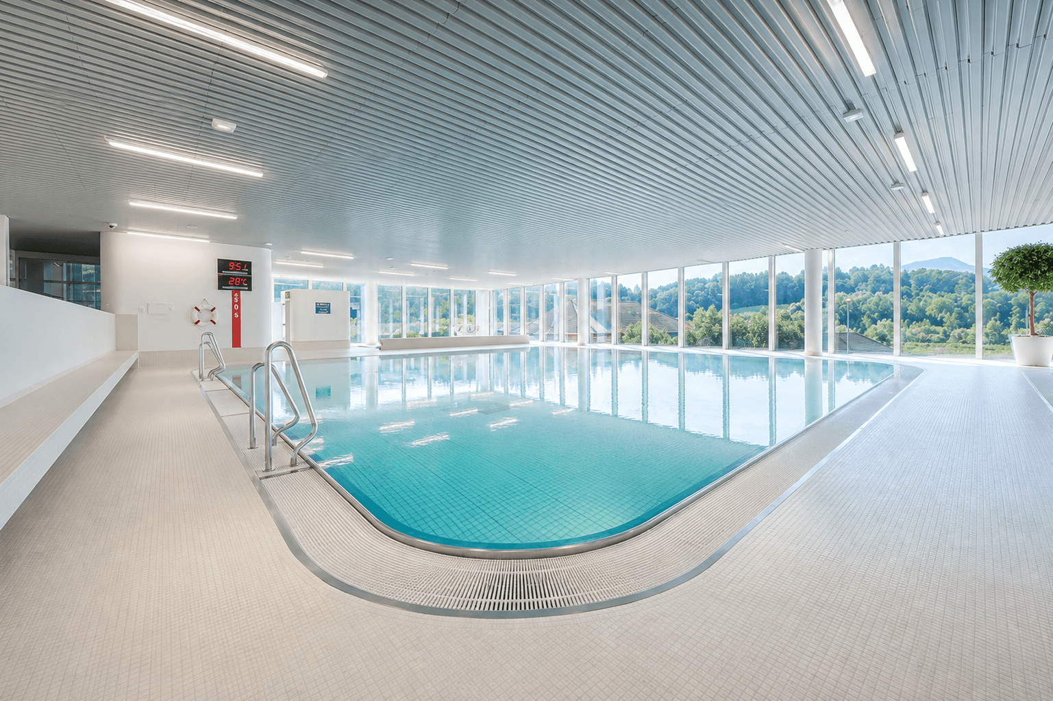 Hallenbad Allmend Luzern, Schwimmschule Aquanina
