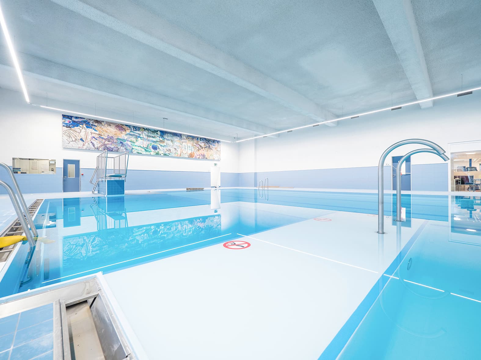 Hallenbad Menziken (AG), Schwimmschule Aquanina